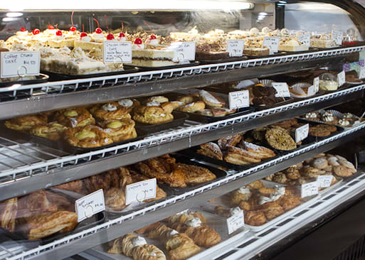 Amici's Bakery