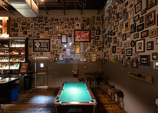 Earl's Whiskey Bar