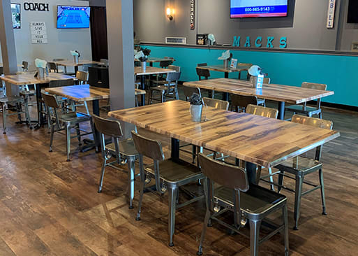 Mack's Bar & Grill