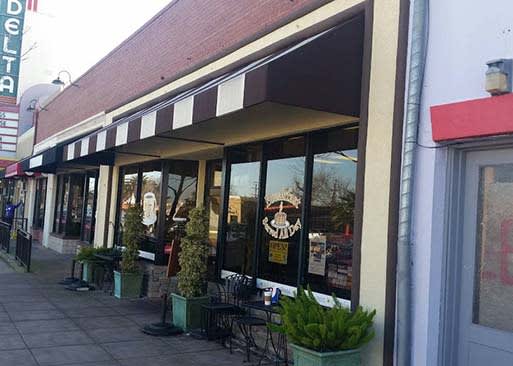 Mj's Downtown Cafe