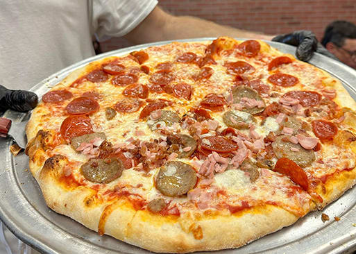 Photo 1 of 4: Luigi's Pizza e Pasta
