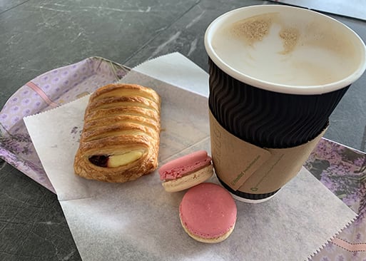 Photo 1 of 4: Moulin Blanc Café