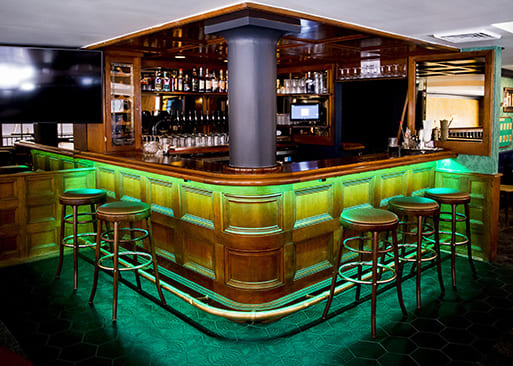 West Saloon and Kitchen