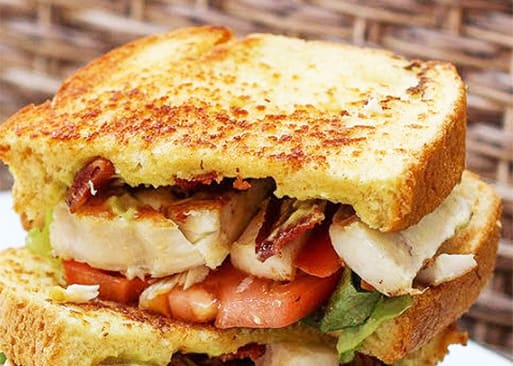 3 Mundos Sandwich Shop