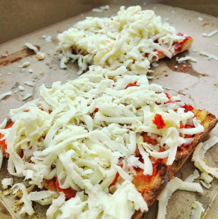 Original Dicarlo's Famous Pizza