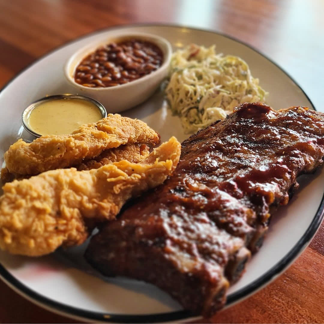 Five Four Restaurant & Drafthouse S. Austin