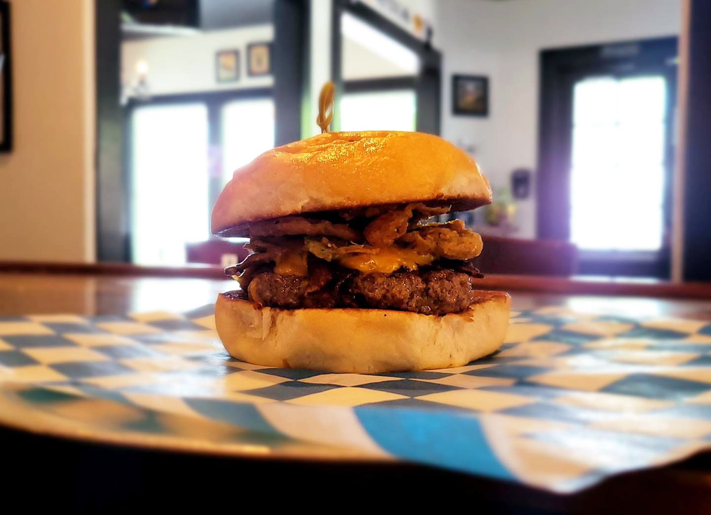 GUSTOS burger bar & more