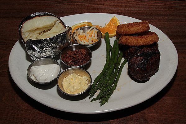 Point Bar & Grill, The