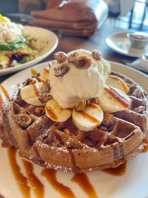 Plums Cafe