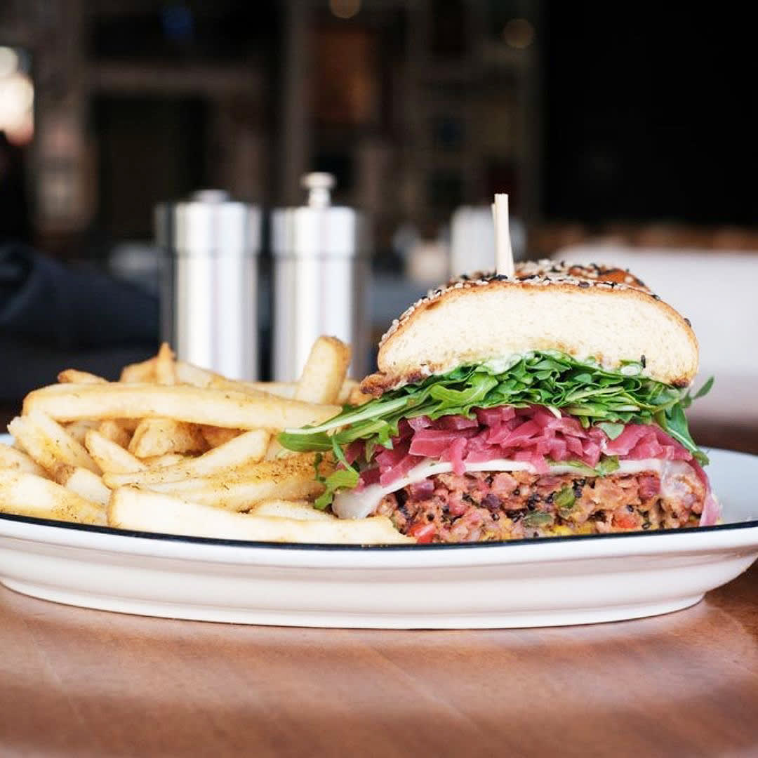 Five Four Restaurant & Drafthouse – Cedar Park