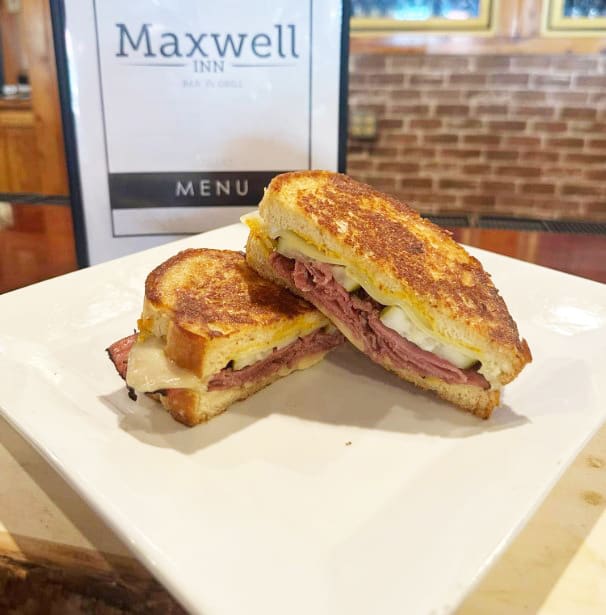 Maxwell Inn Bar and Grill