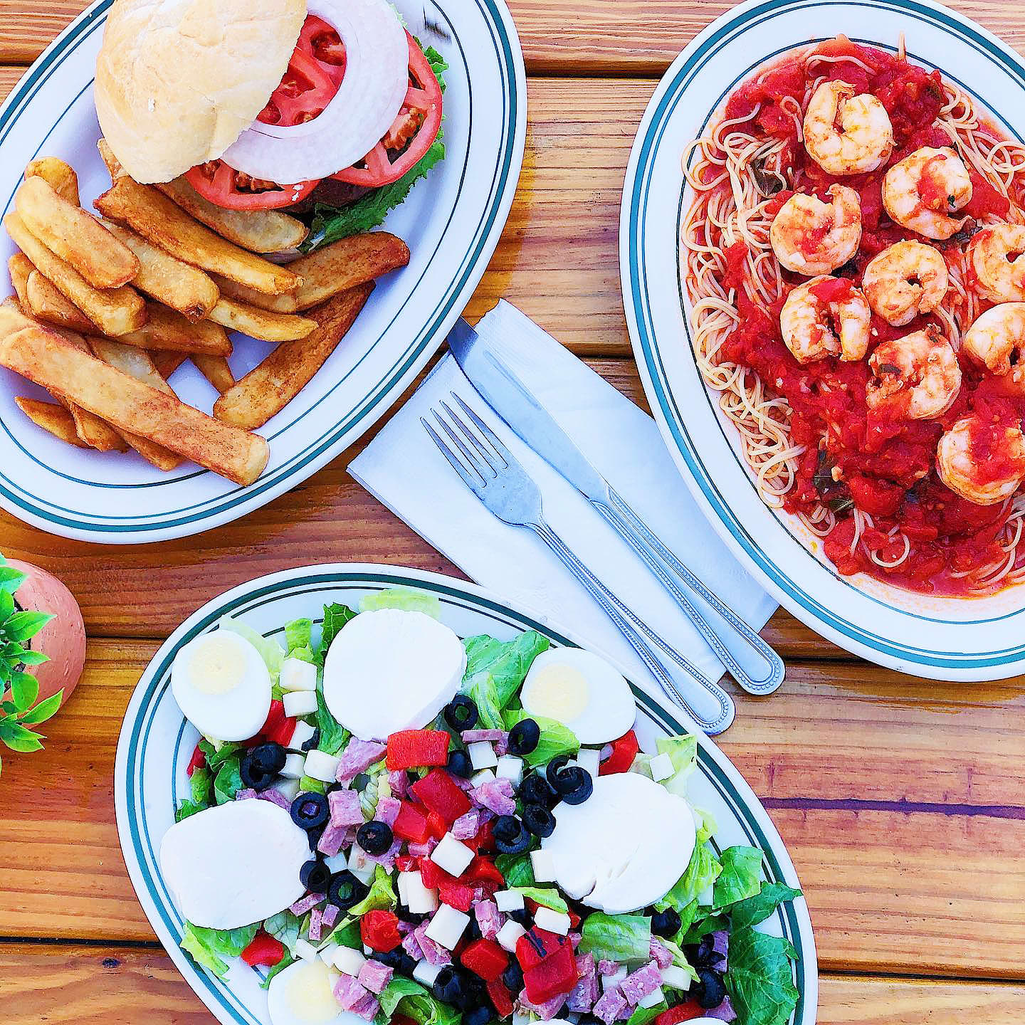 Rossis Bar & Grill