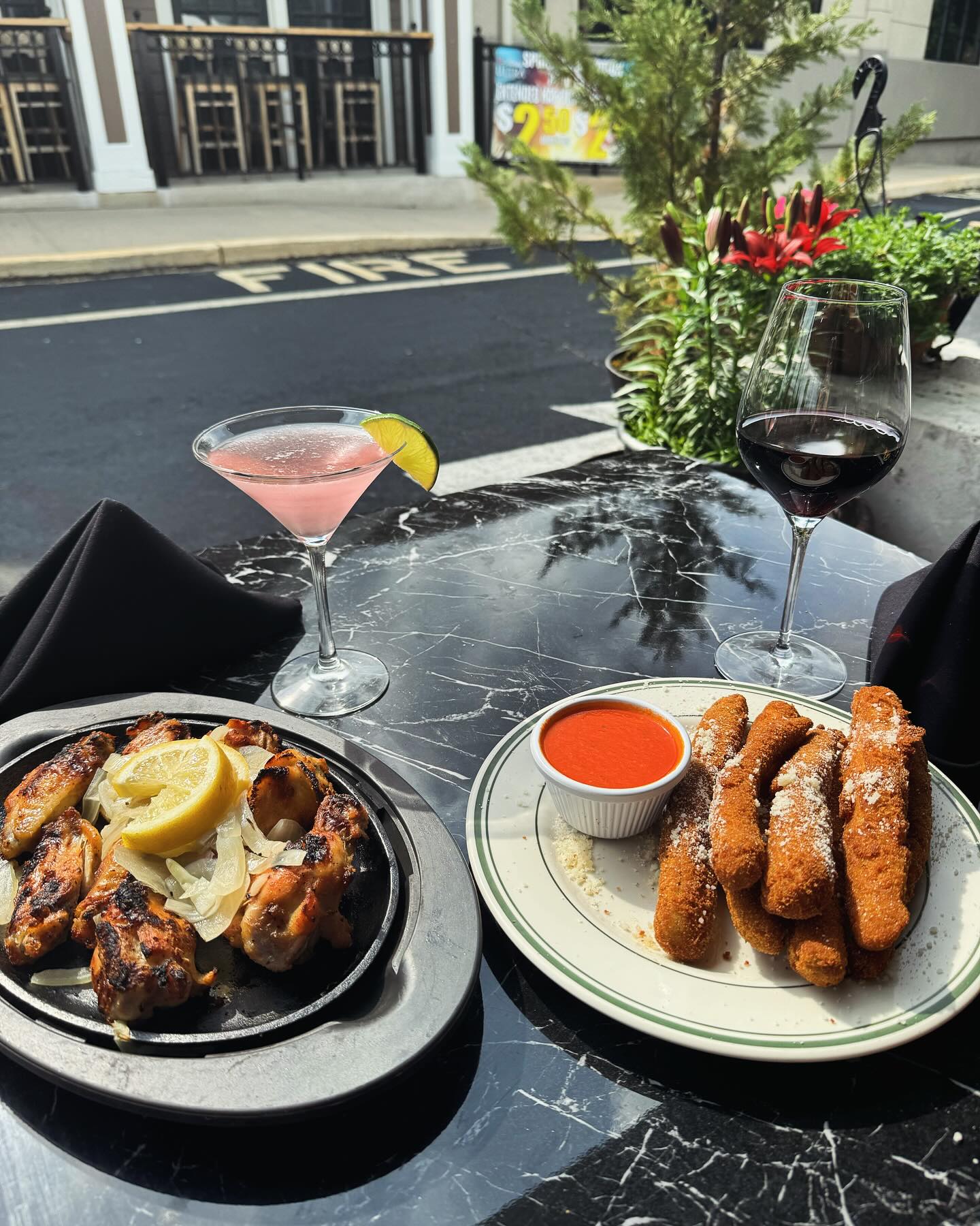 Rossis Bar & Grill