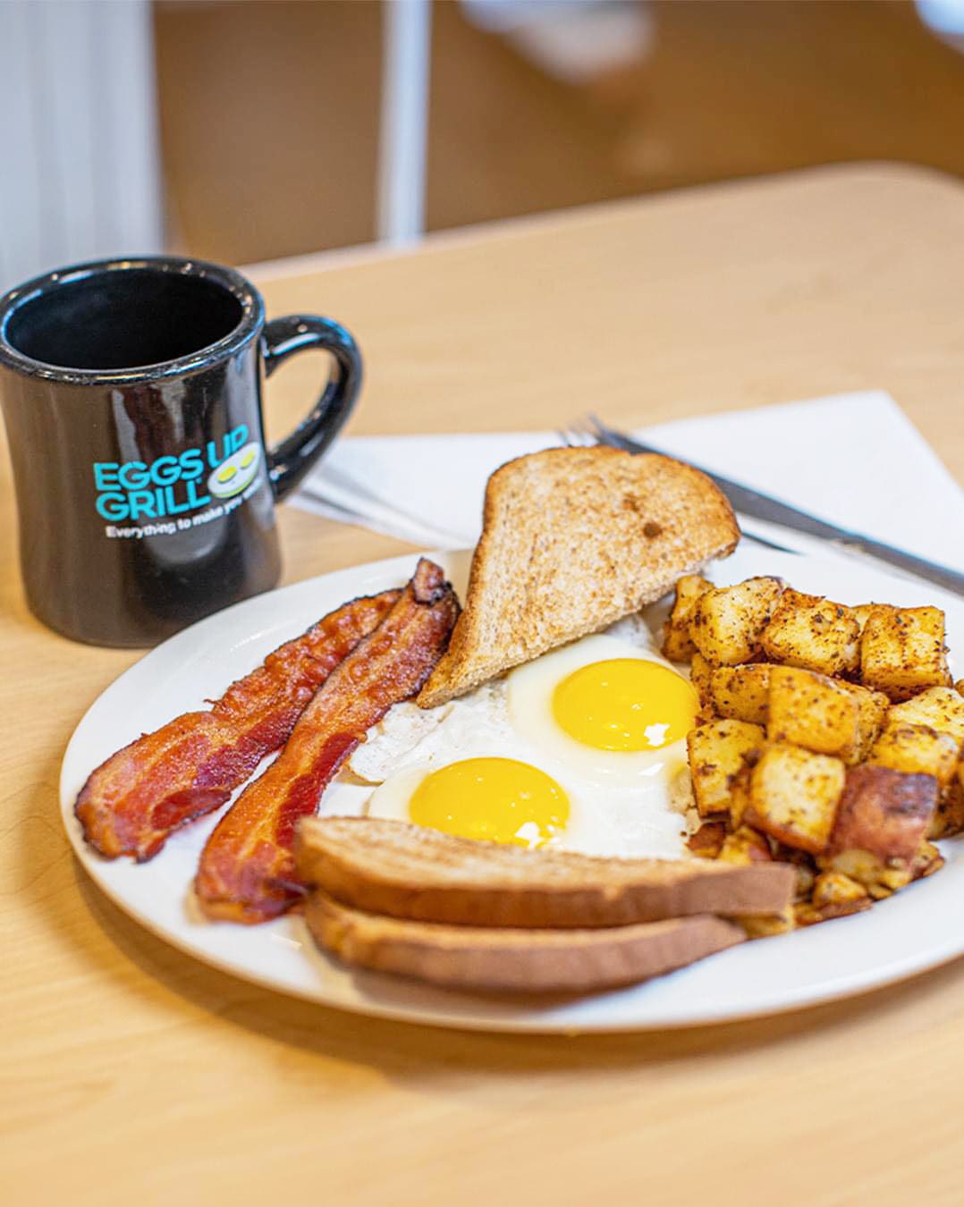 Eggs Up Grill
