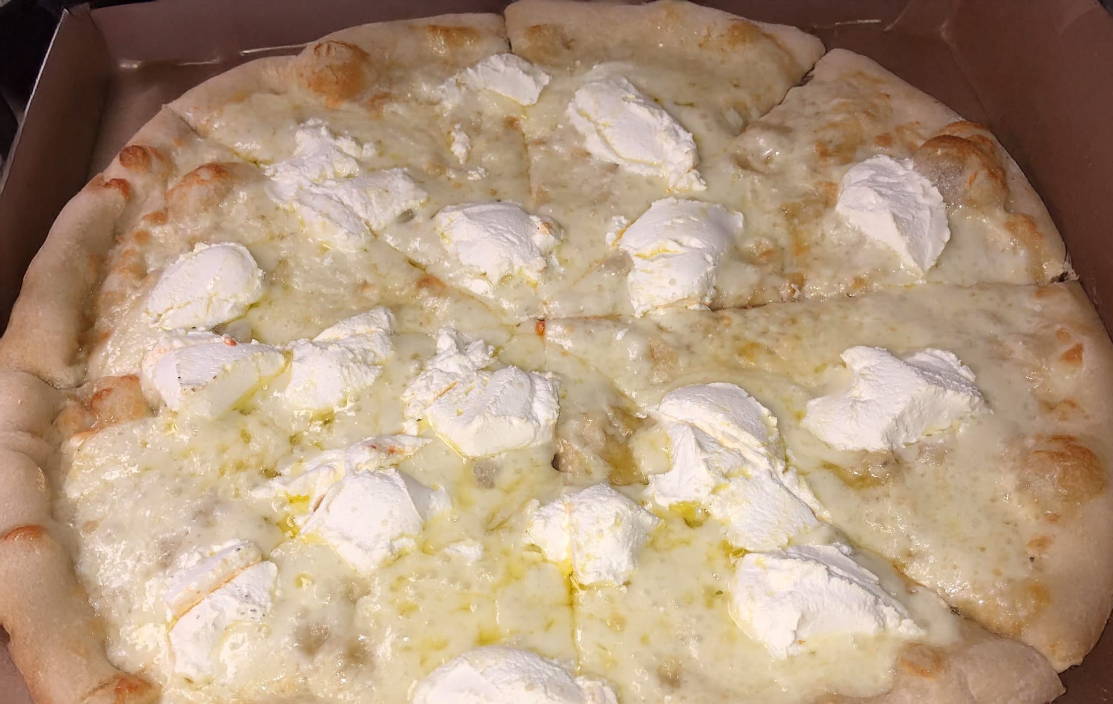 DiMola's Pizzeria & Restaurant