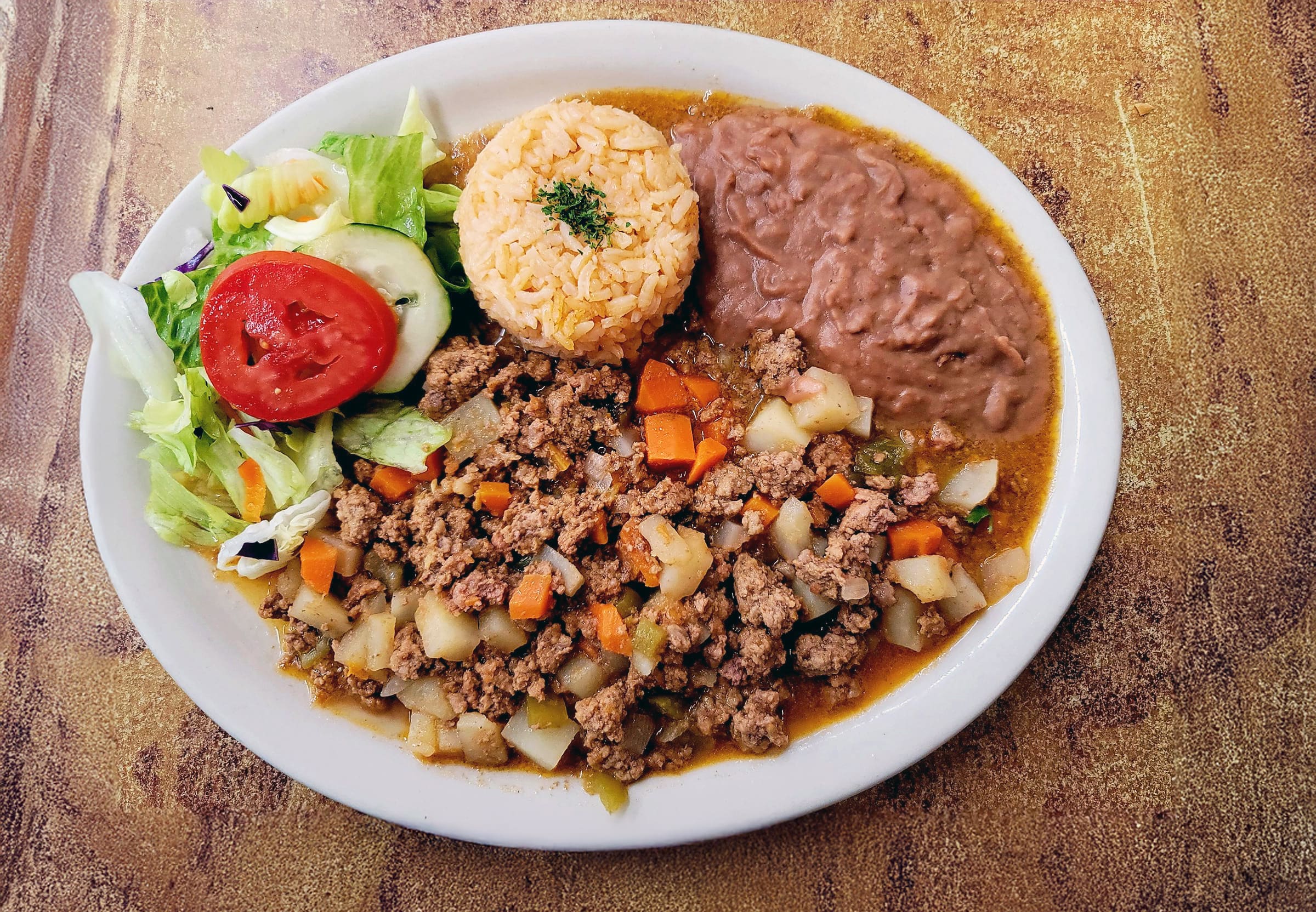 Photo 1 of 4: SpaceFish Mariscos Restaurant