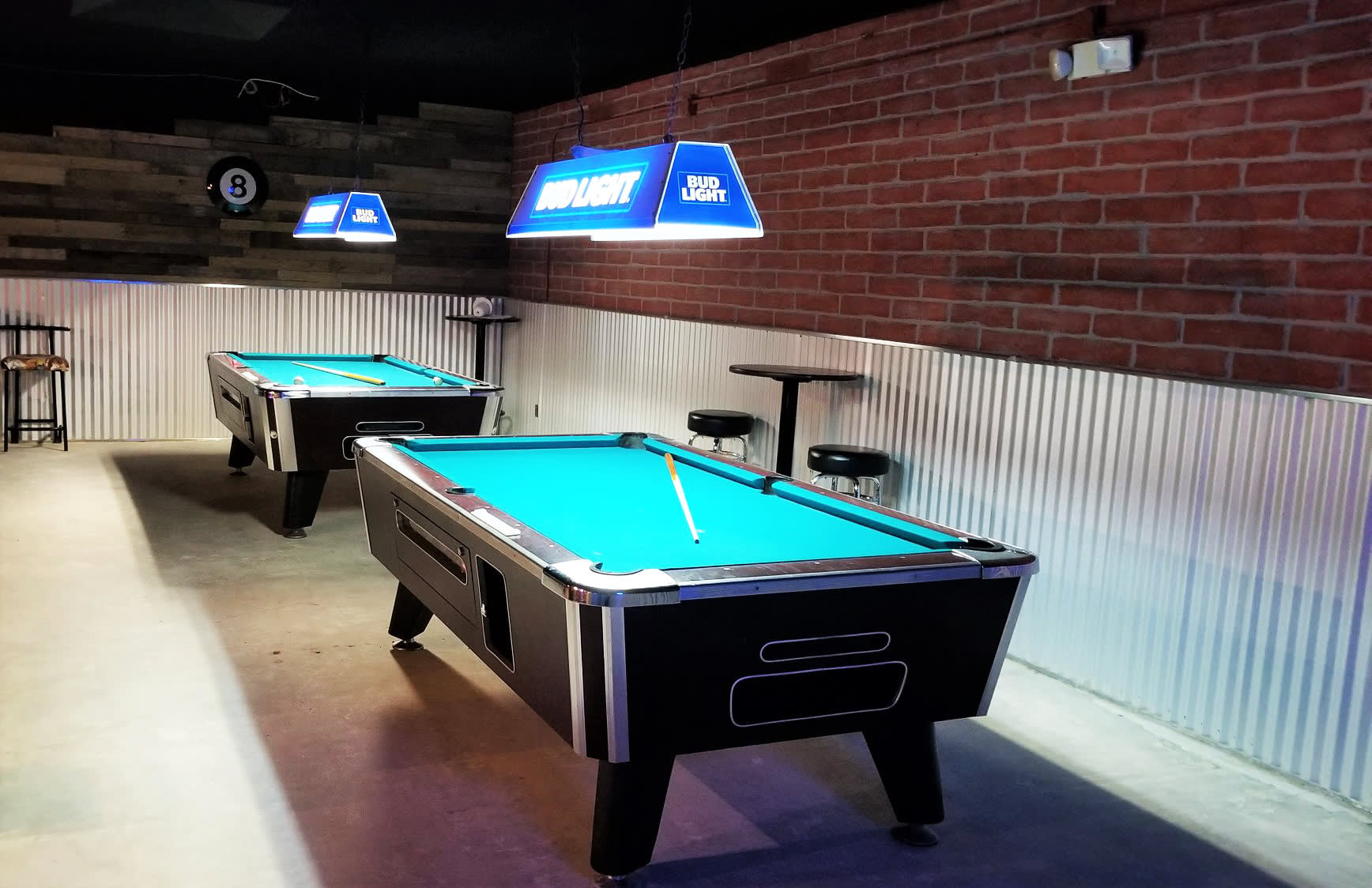 Outlaw Bar & Grill