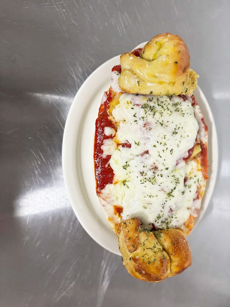 Dominik's Pizza and Grill