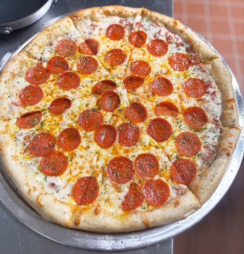 Dominik's Pizza and Grill
