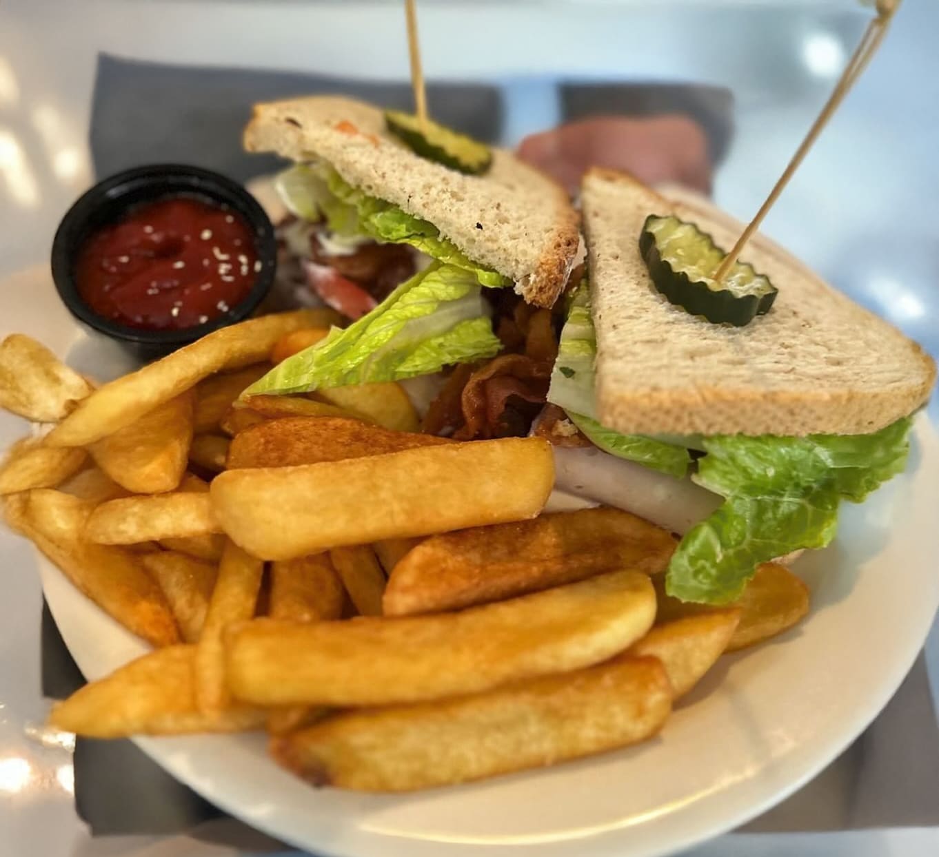 Woods Tavern Bar And Grill Inc
