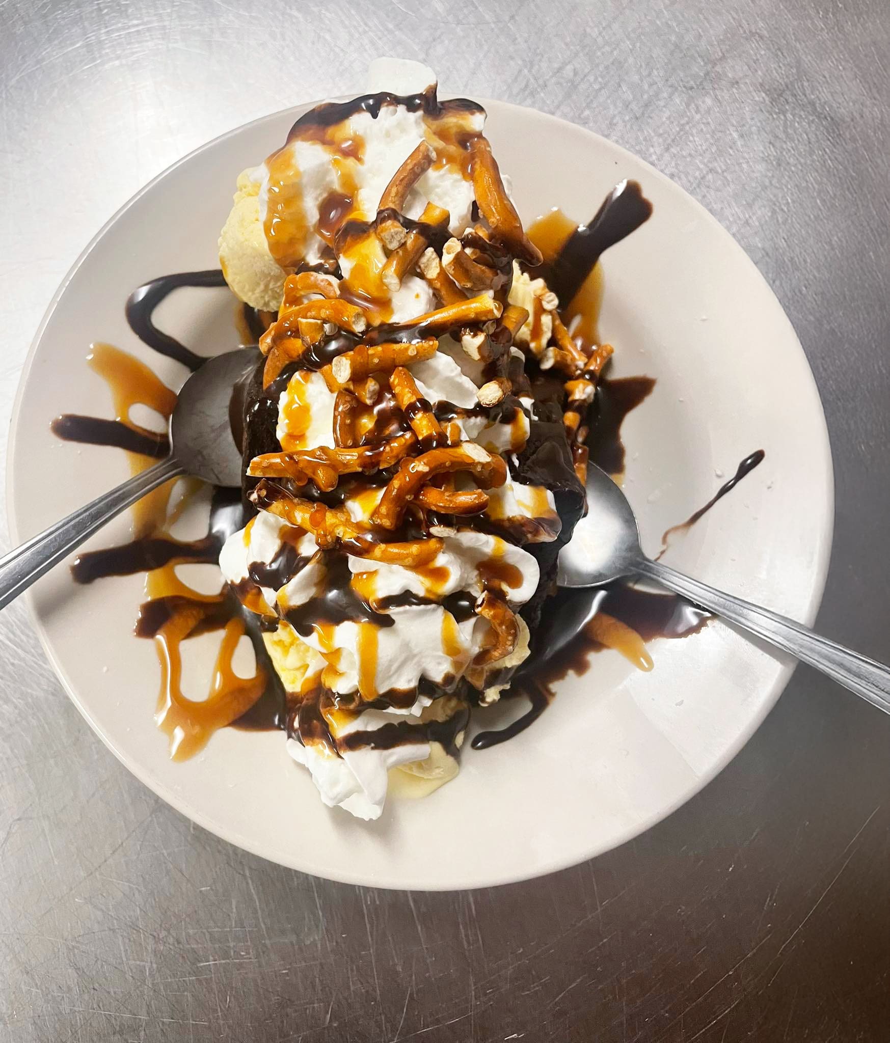 Andy Gavin's Eatery & Pub