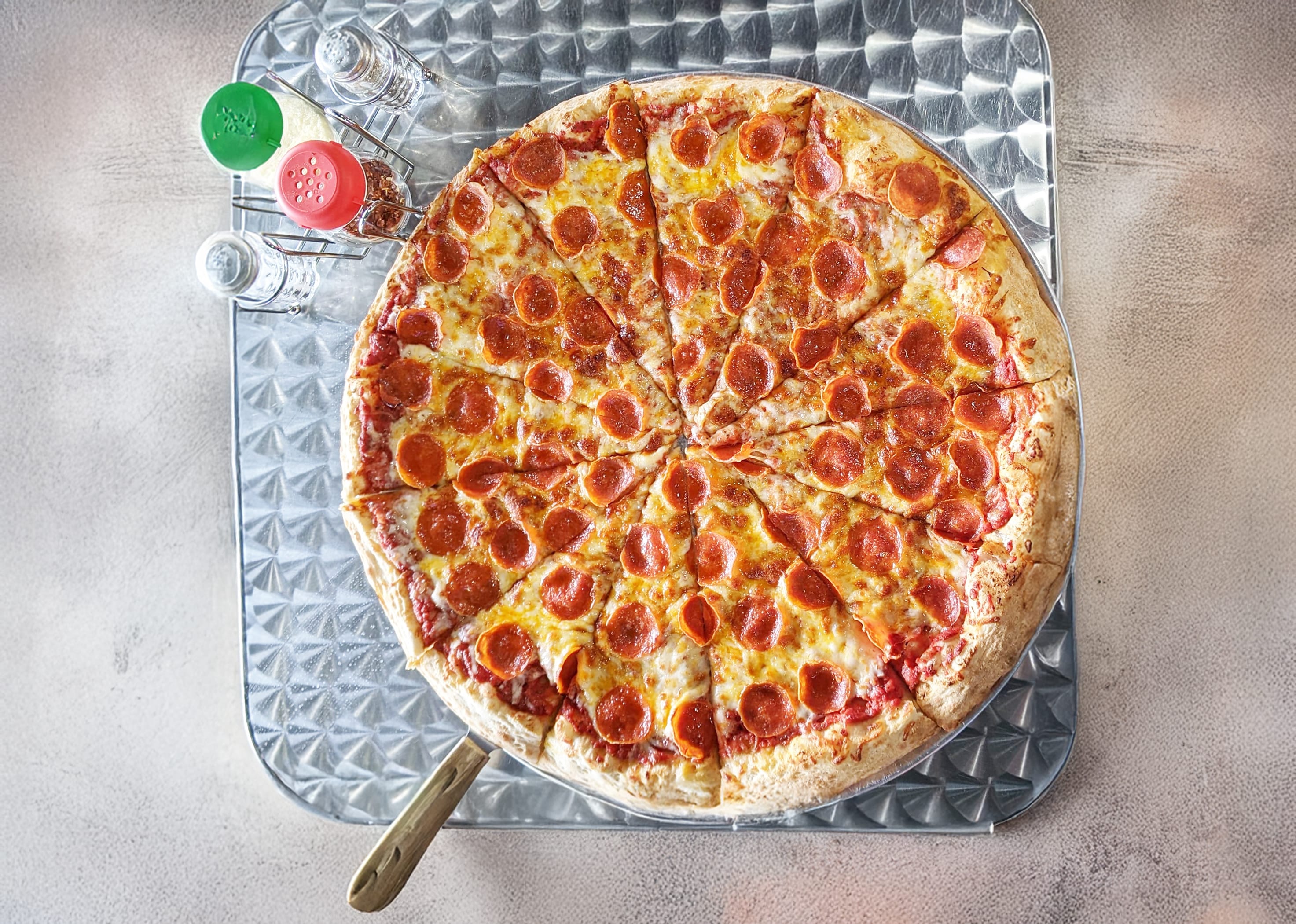 Photo 1 of 4: JimBob's Pizza
