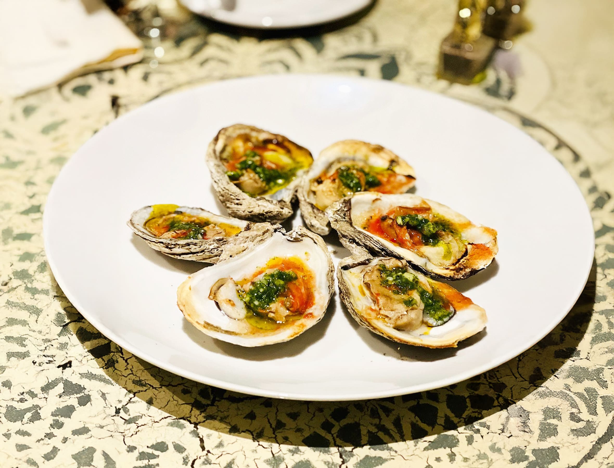 Elle Restaurant & Lounge