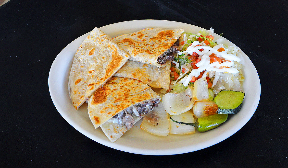 Photo 1 of 4: Taqueria La Esmeralda