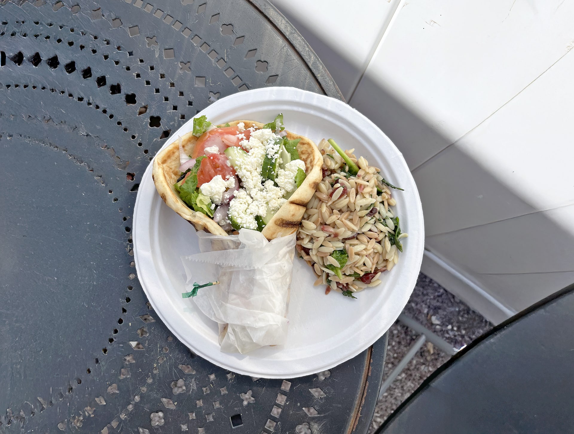 Caspian Breakfast & Lunch