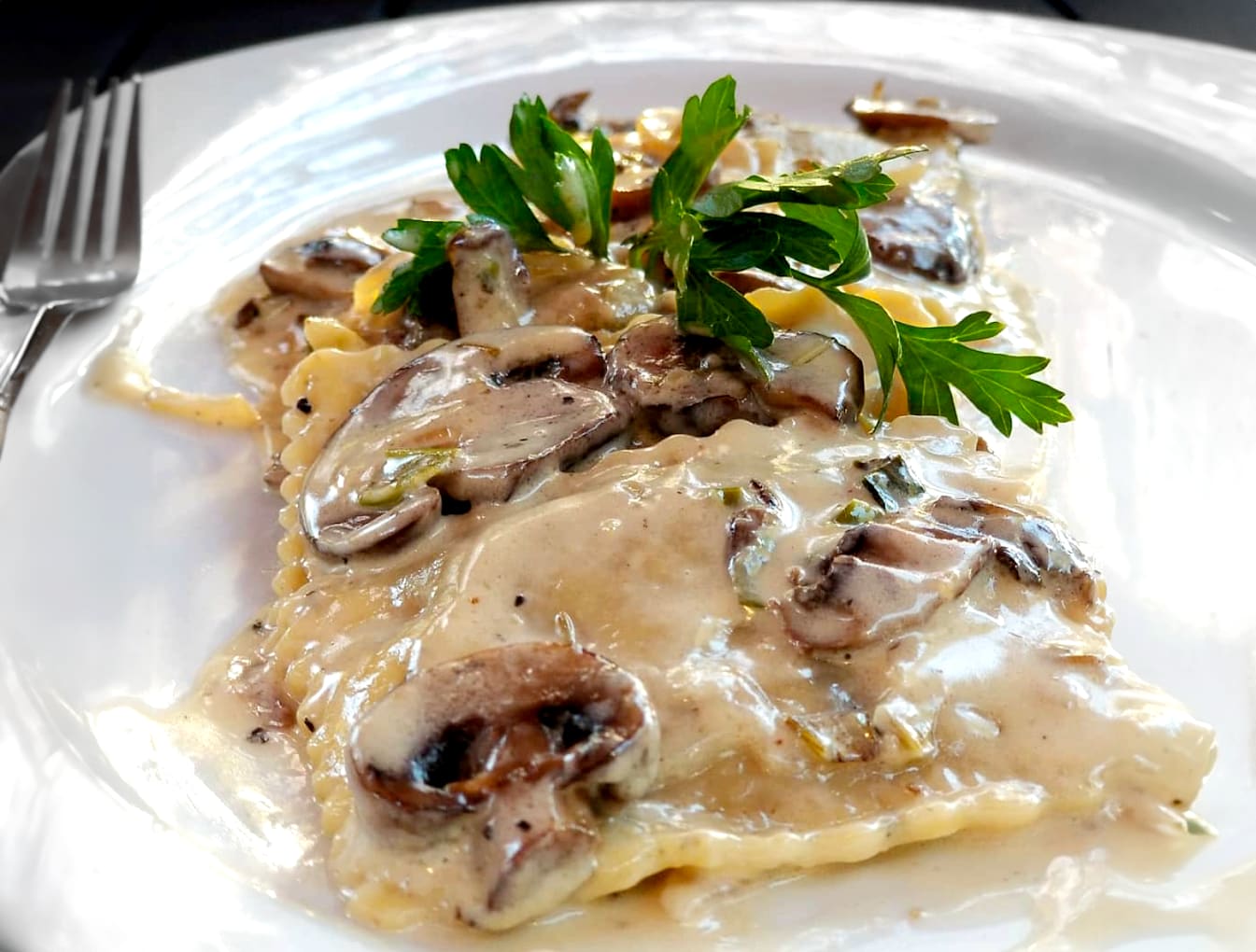 Luca's Deli & Wine