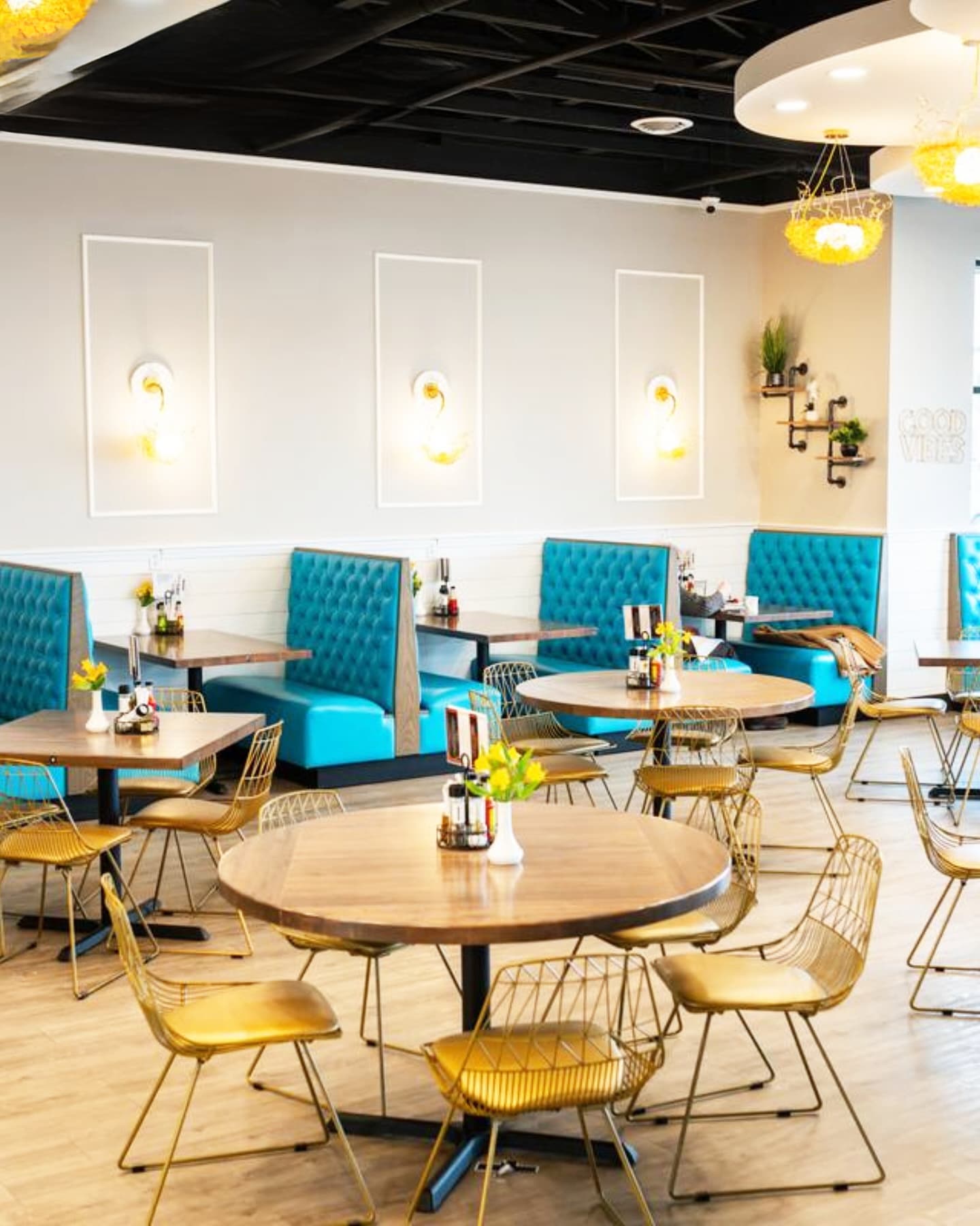 Golden Nest Pancake & Cafe