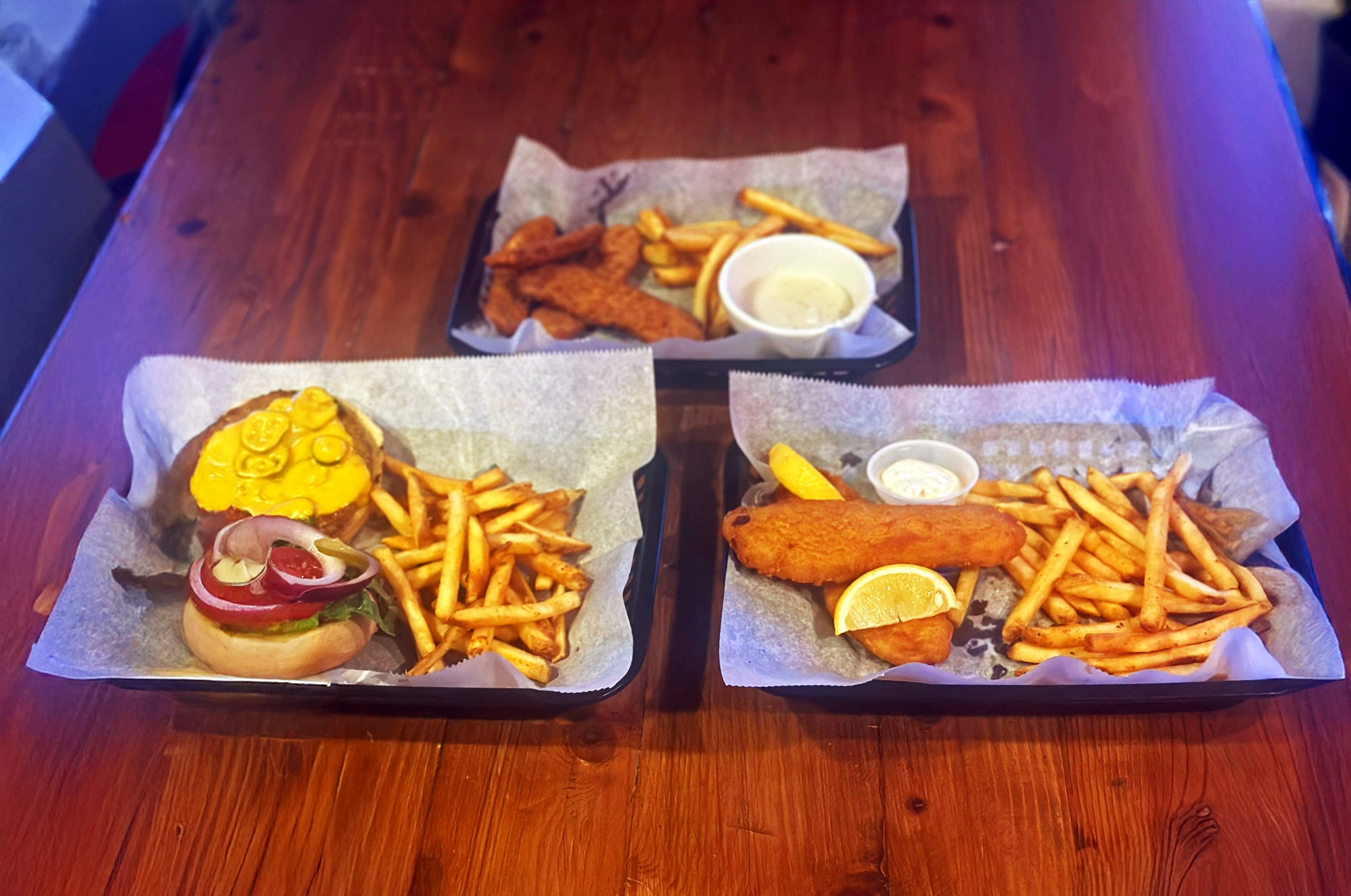 2 Charlies Bar And Grill