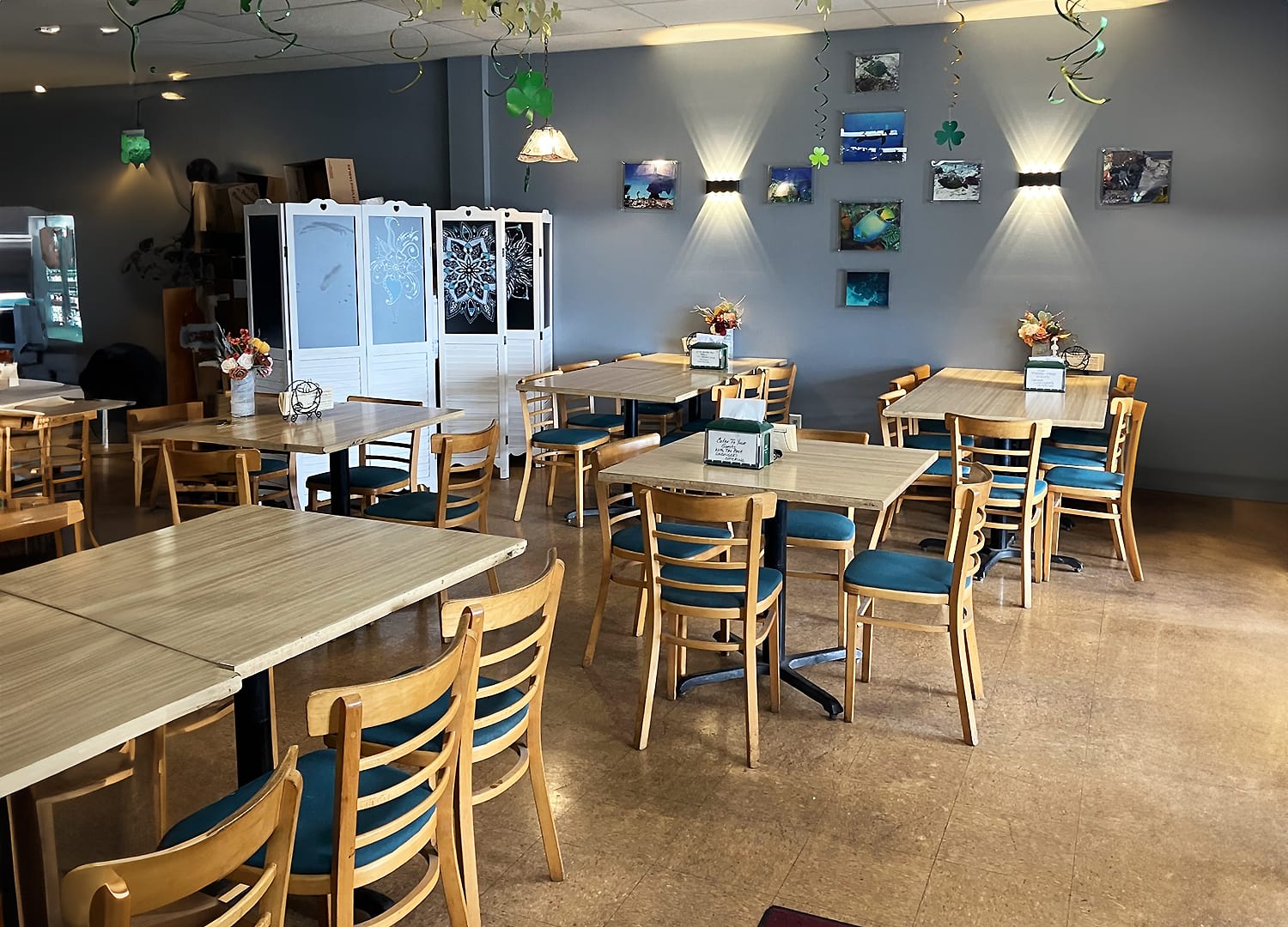 Lindinger's Deli & Catering
