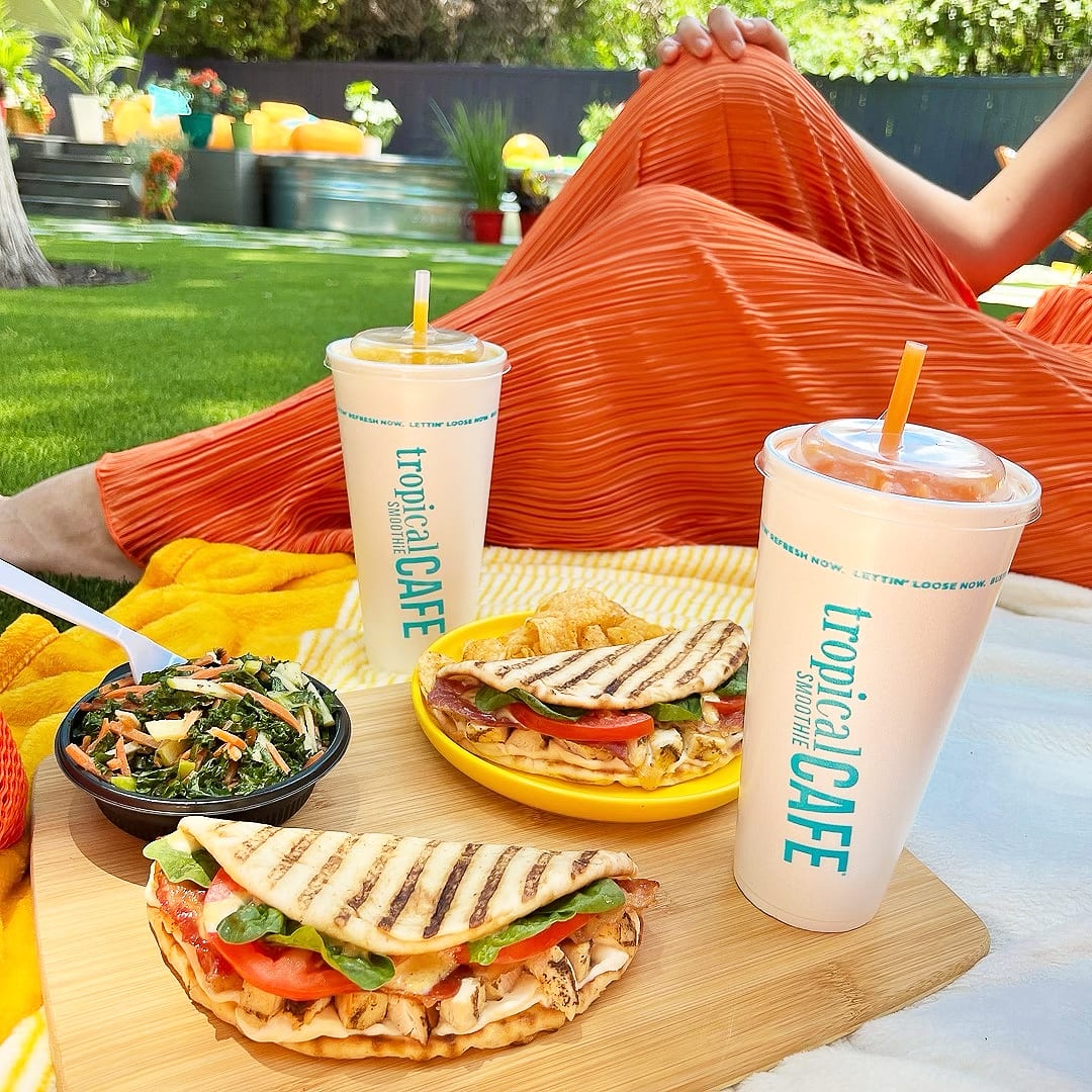 Photo 1 of 4: Tropical Smoothie Cafe