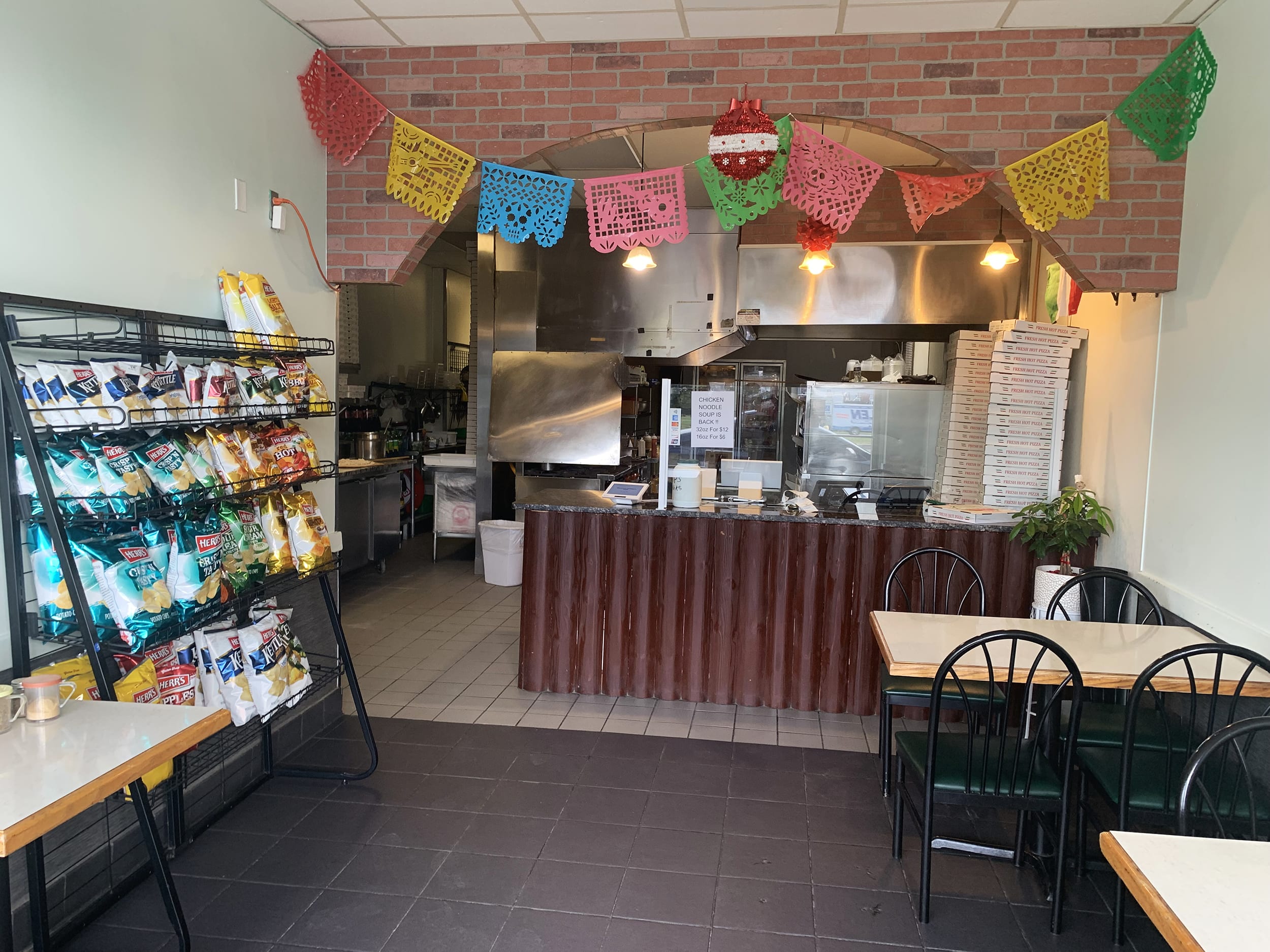 Paisano's Pizza & Bar