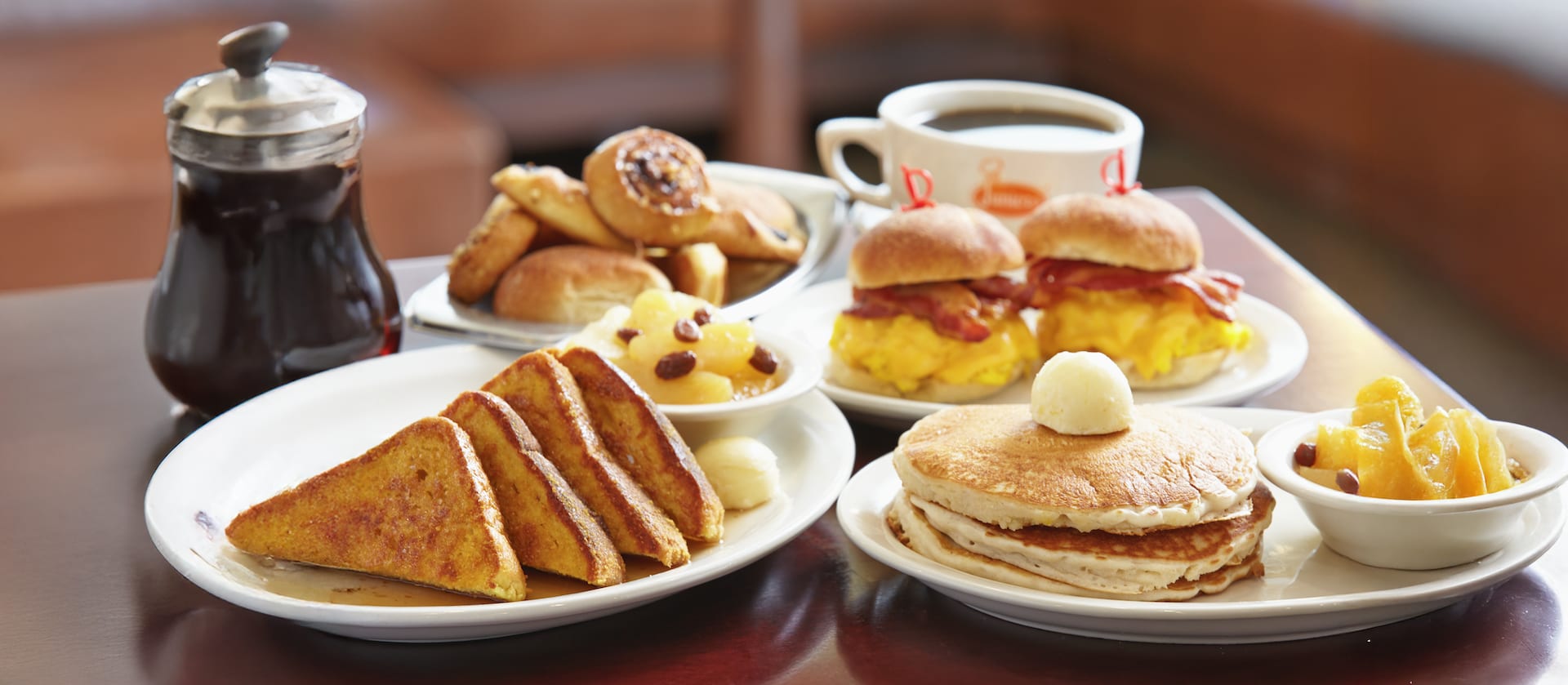 Junior's Restaurant and Bakery Foxwoods