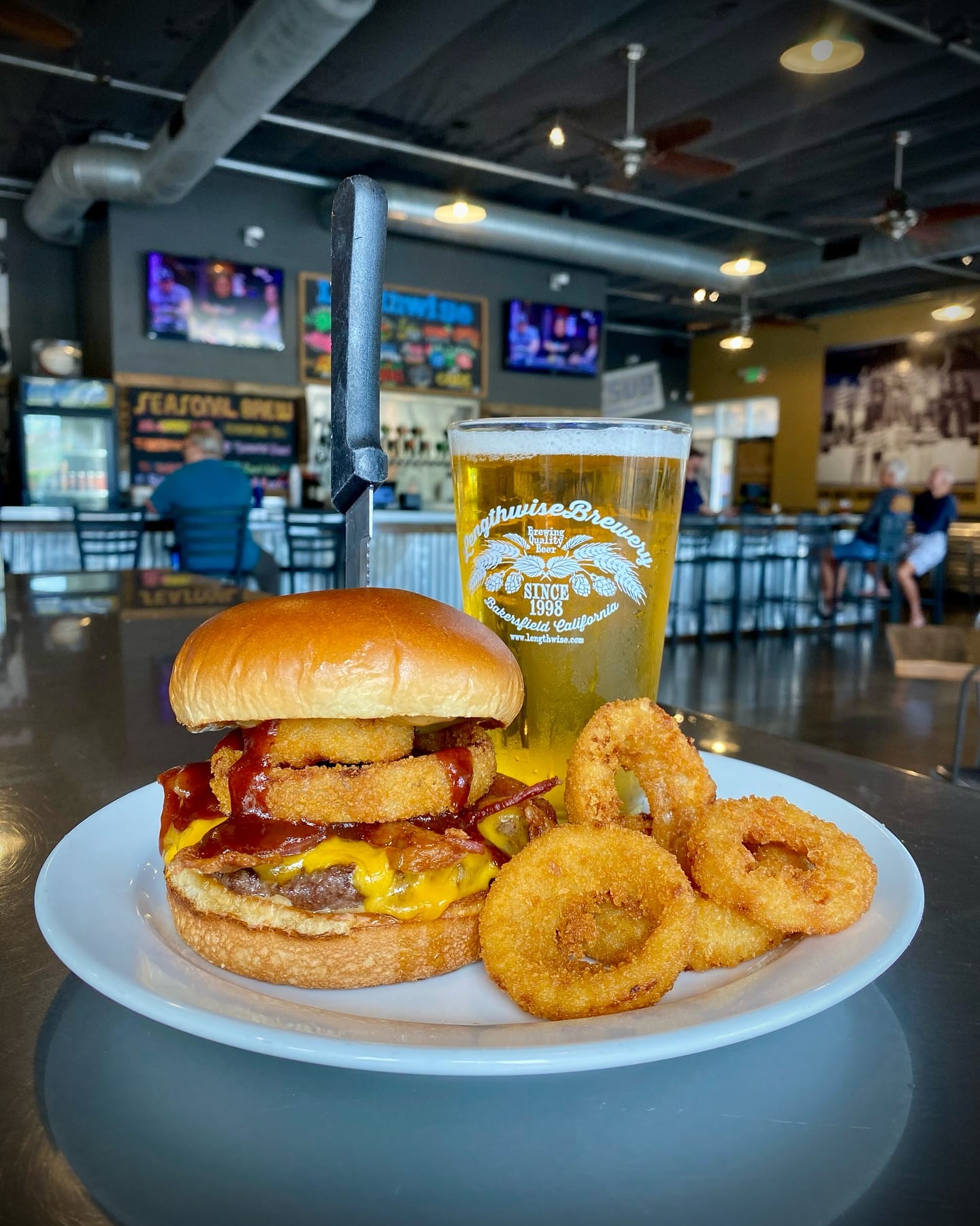 Lengthwise The Pub