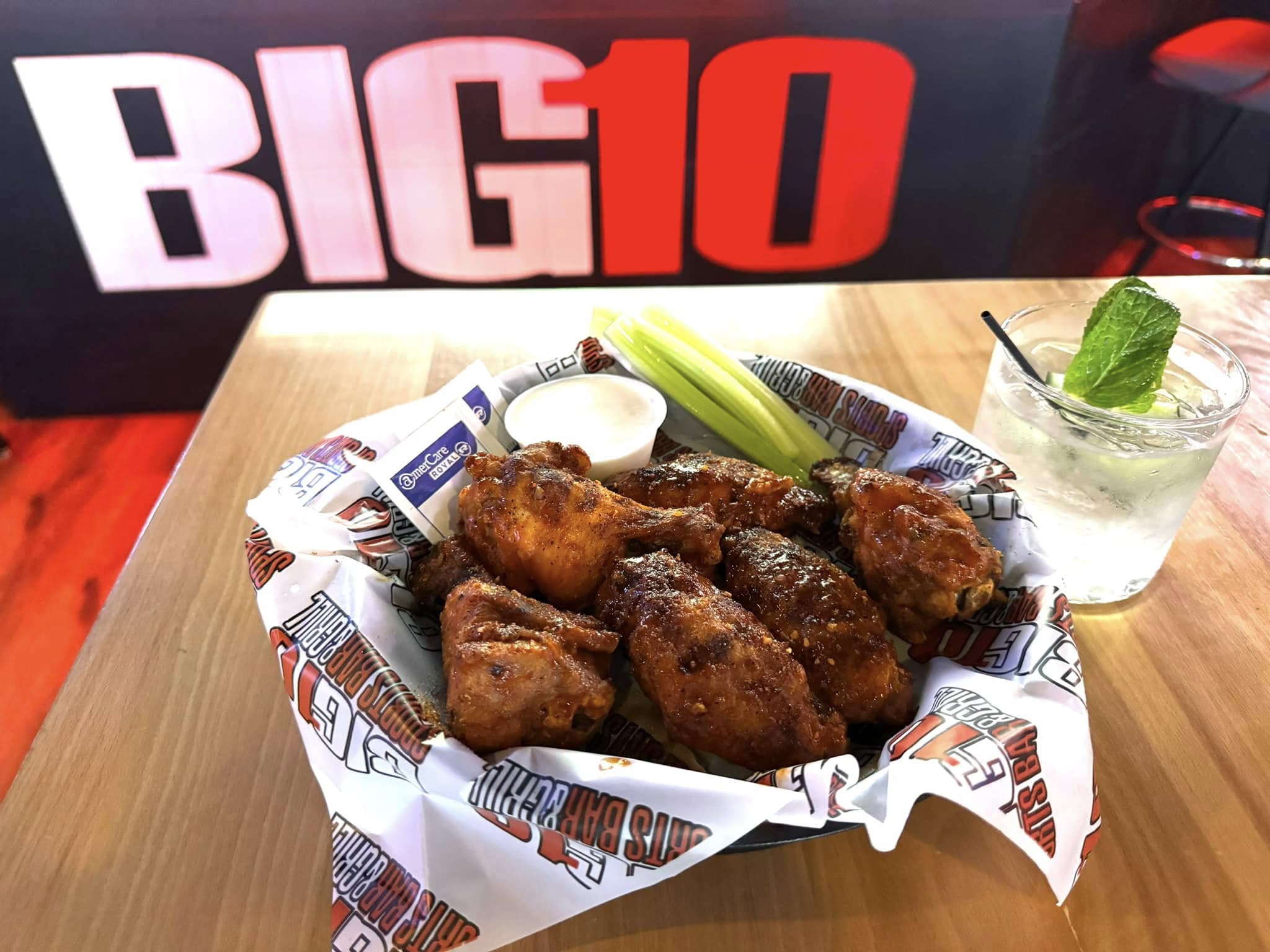Big 10 Sports Bar & Grill - Columbus