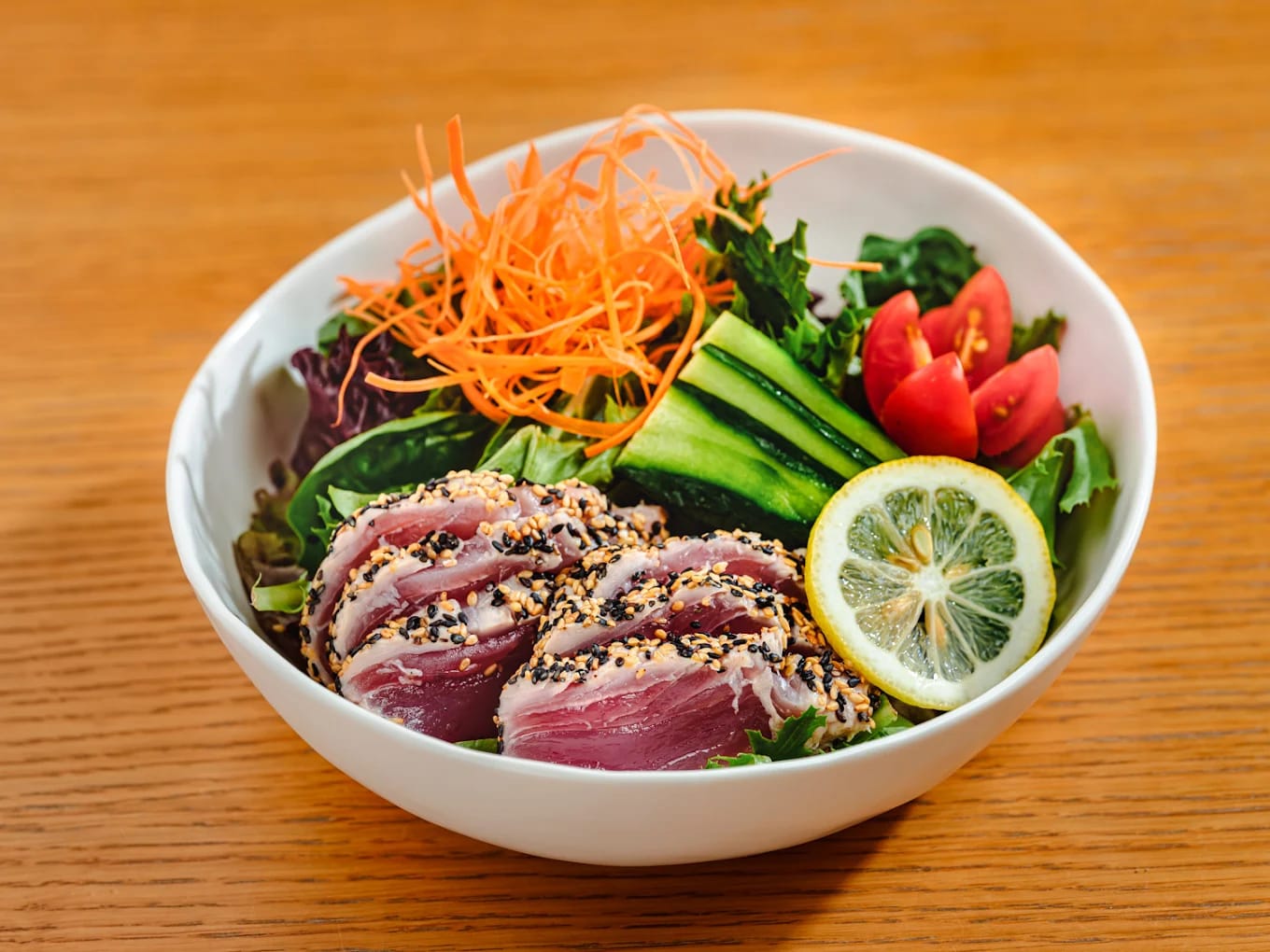 Kamukura Surf and Dine