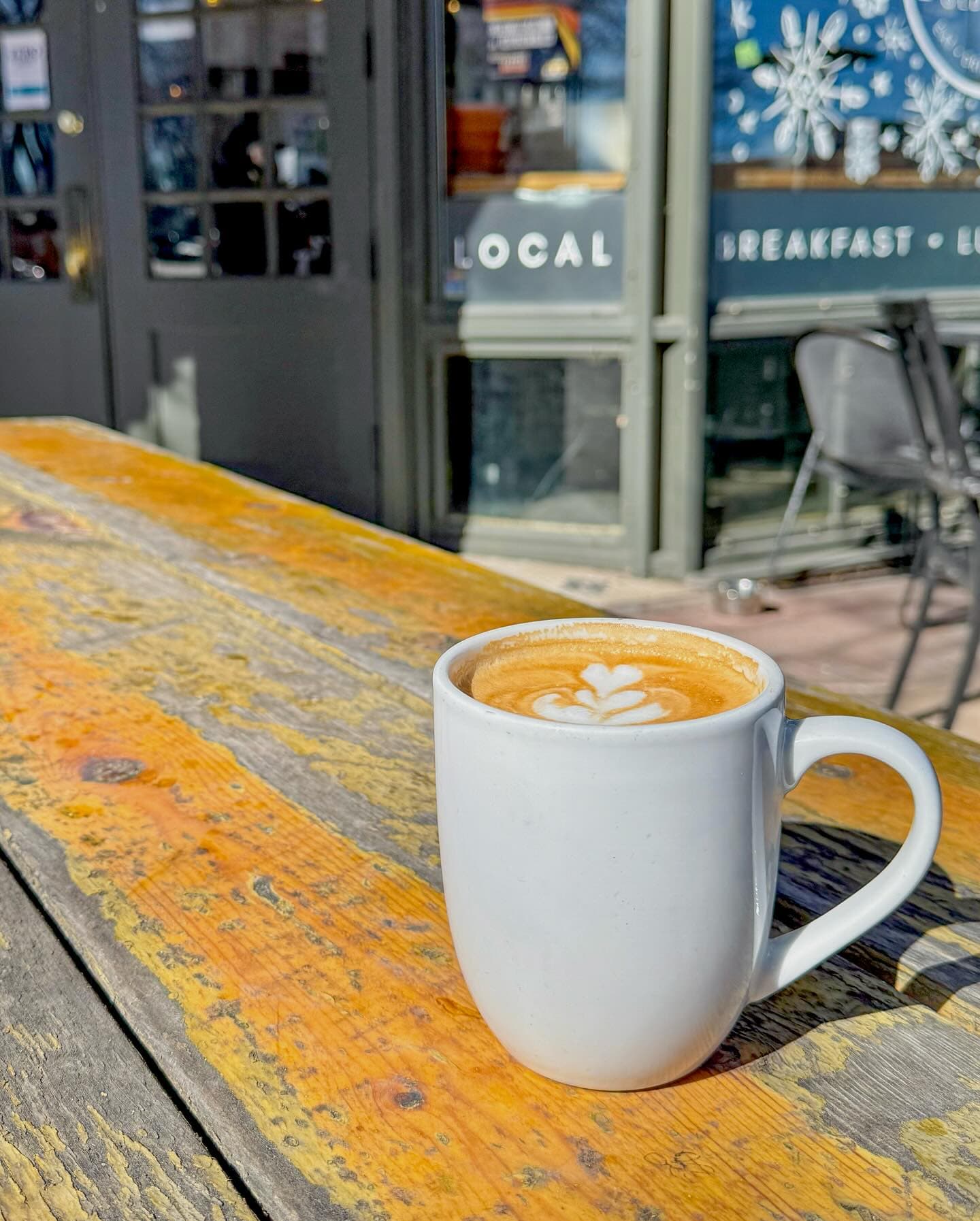 Mugs on Laurel
