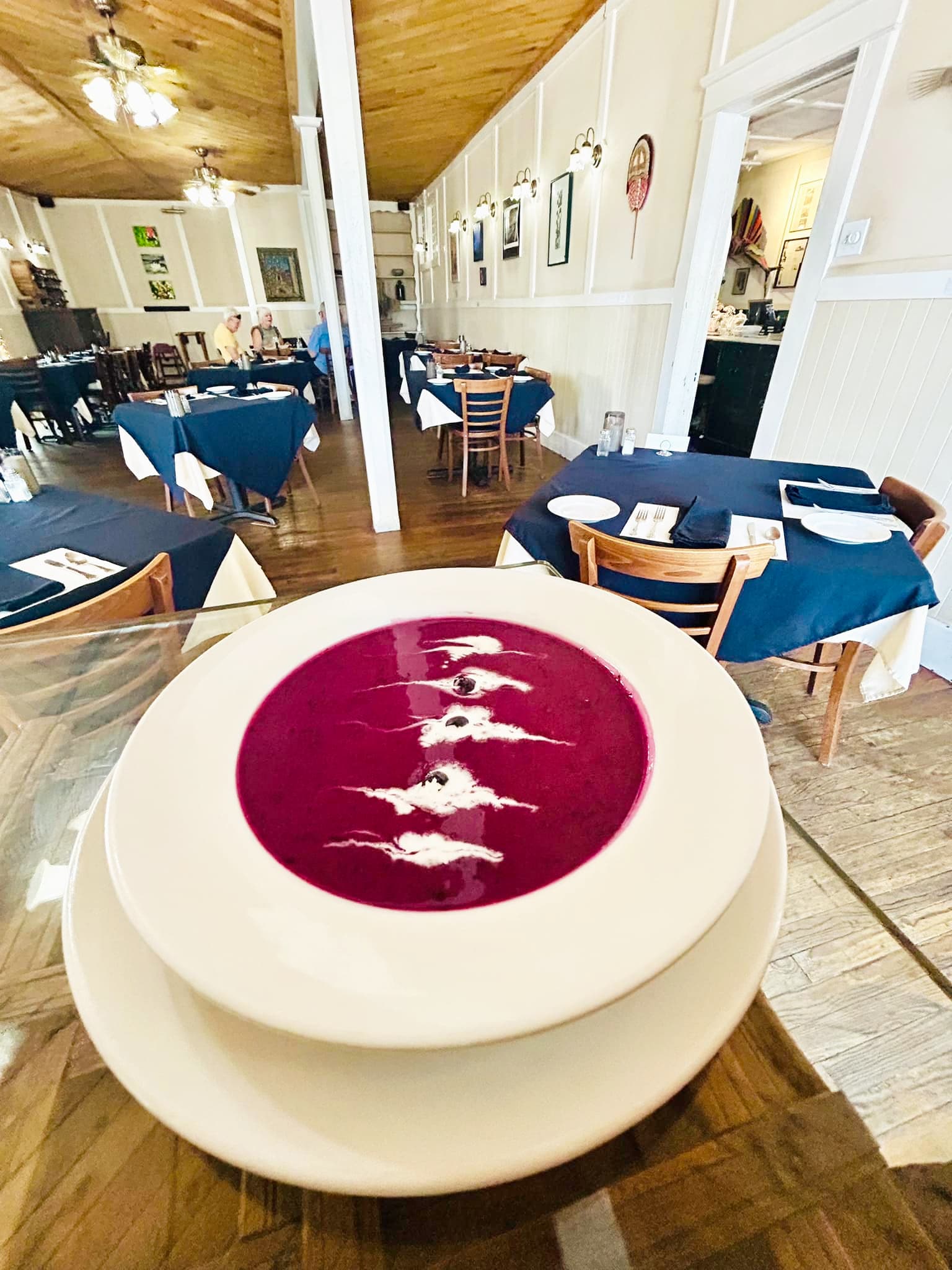 Island Hotel & Restaurant