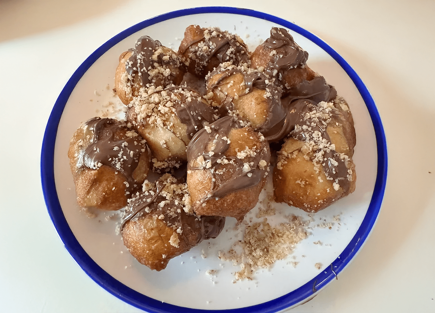Santorini Greek Kuzina