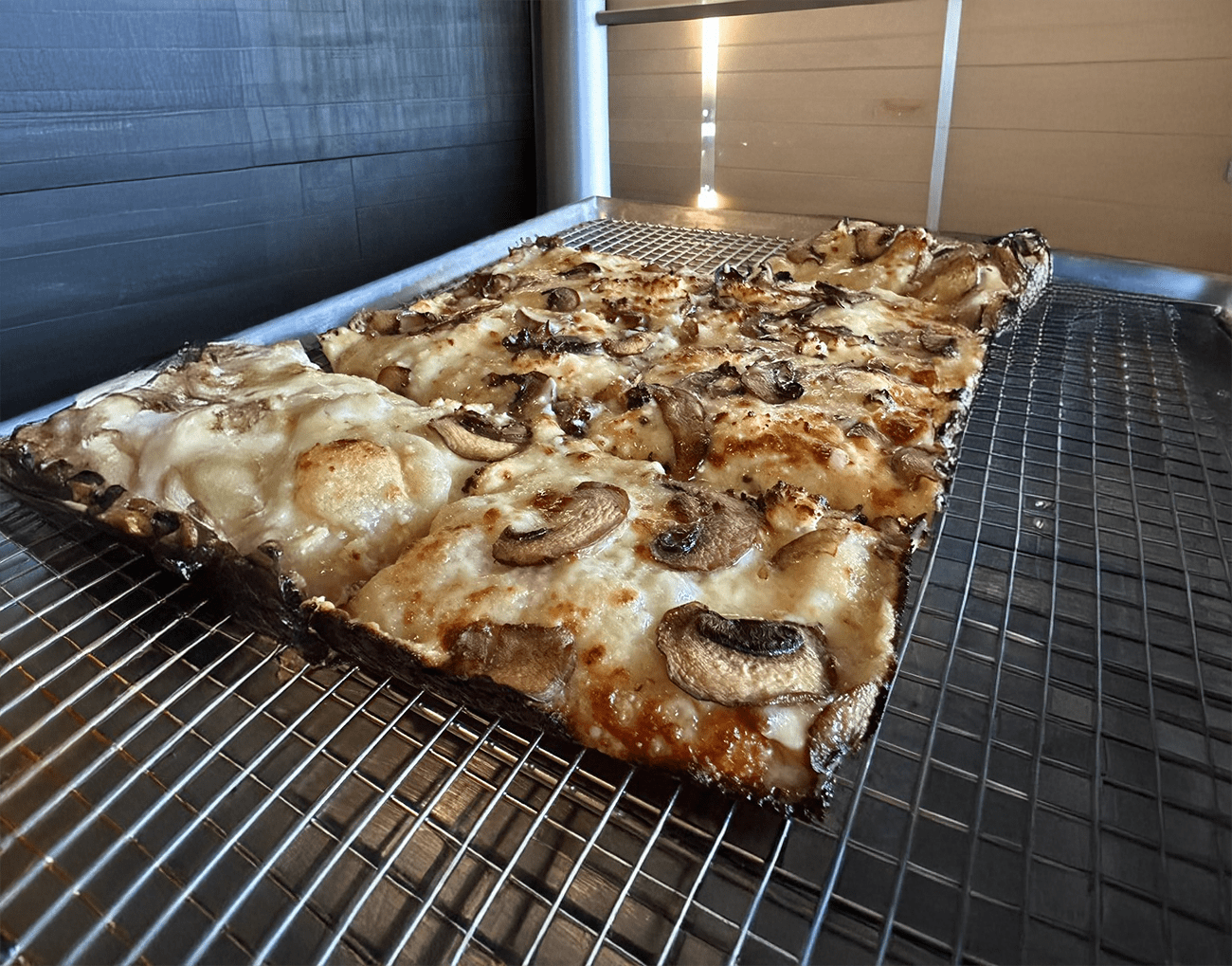 Squares Pizza Pub