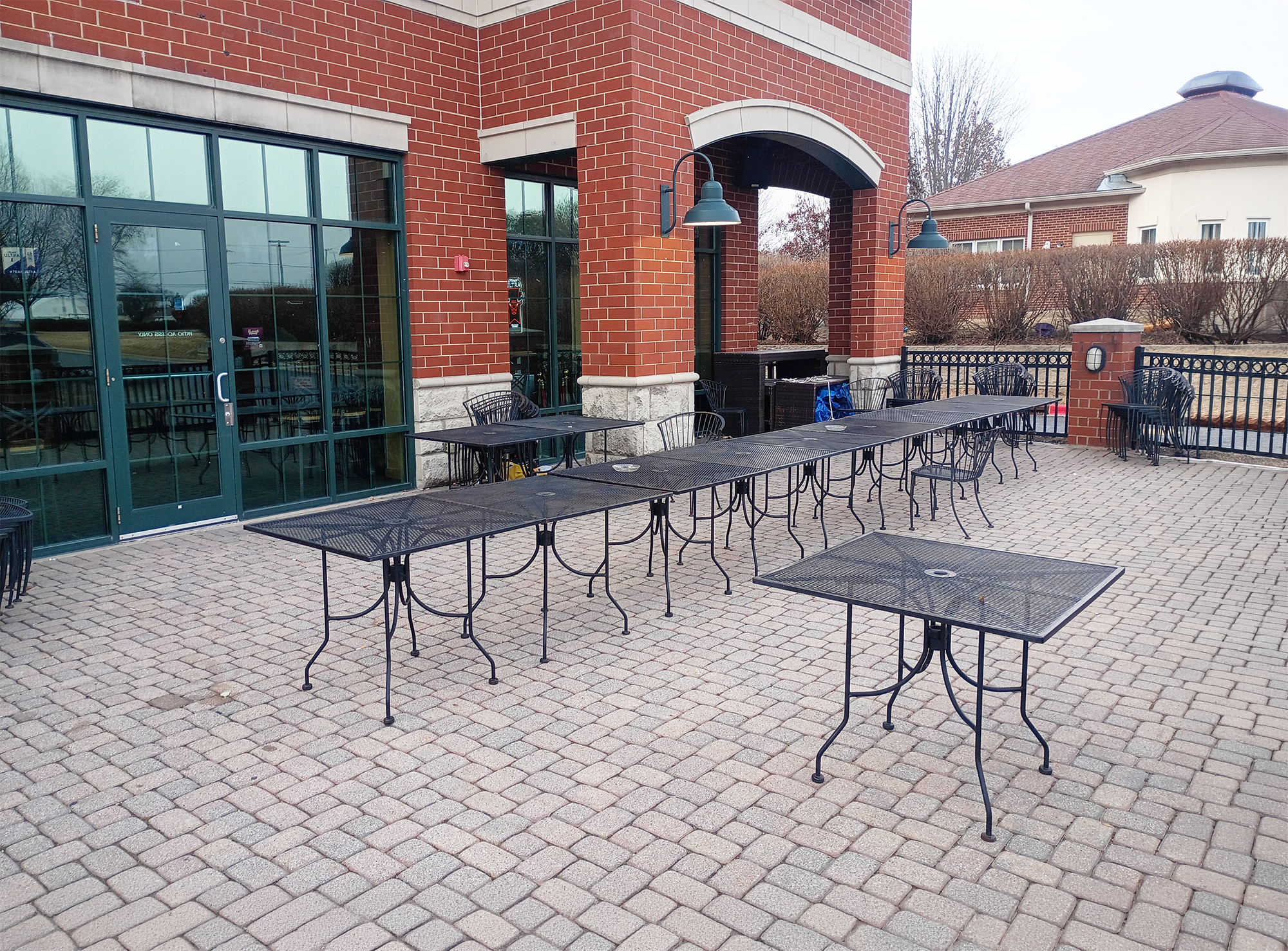 Eola Taphouse