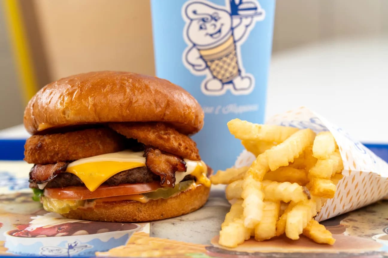 Photo 1 of 4: Fosters Freeze