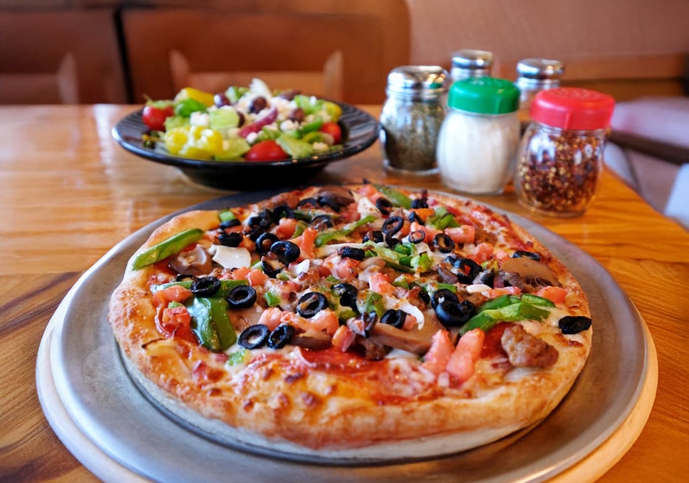Photo 1 of 4: Dare Devil's Pizzeria