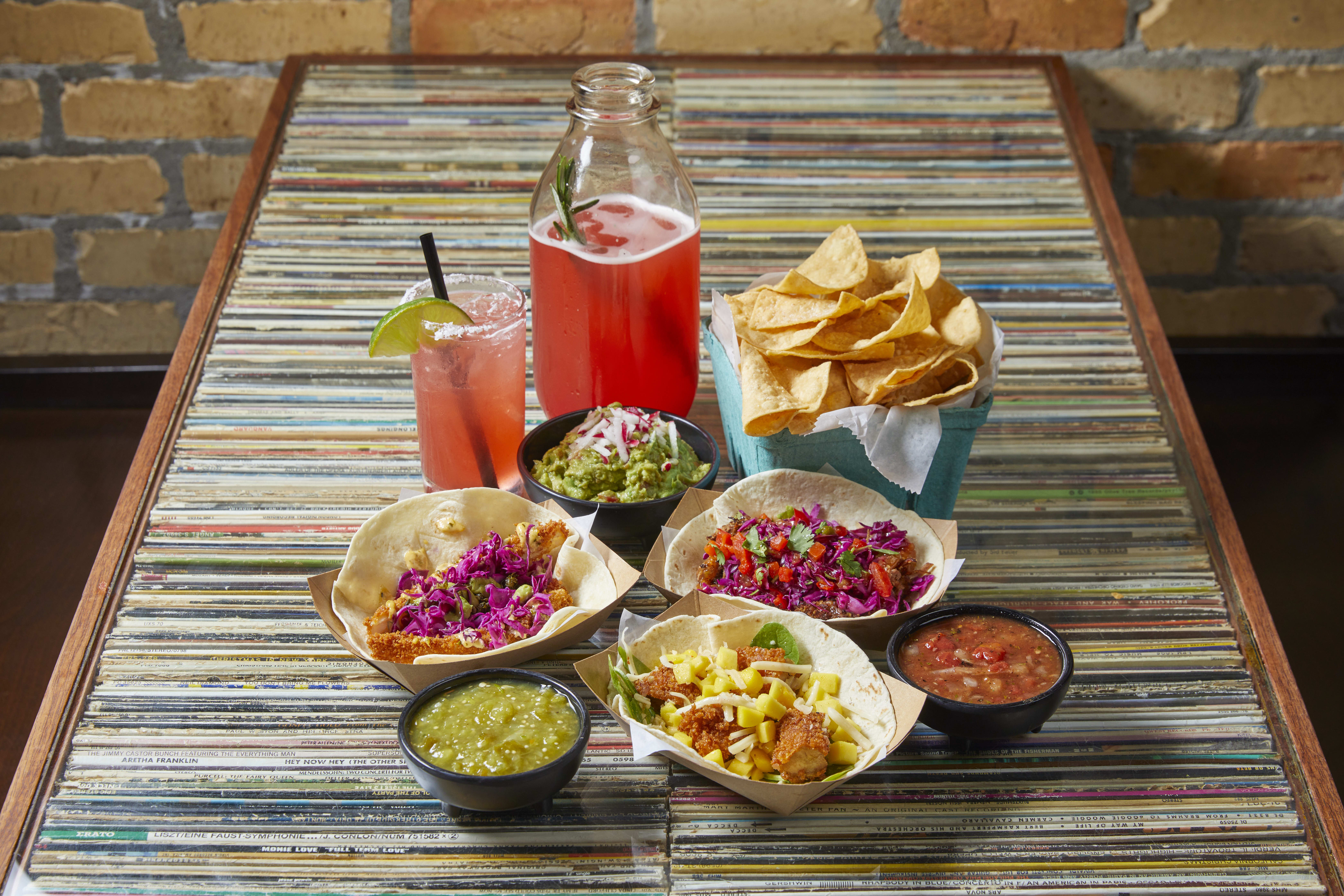 Photo 1 of 4: VINYL TACO