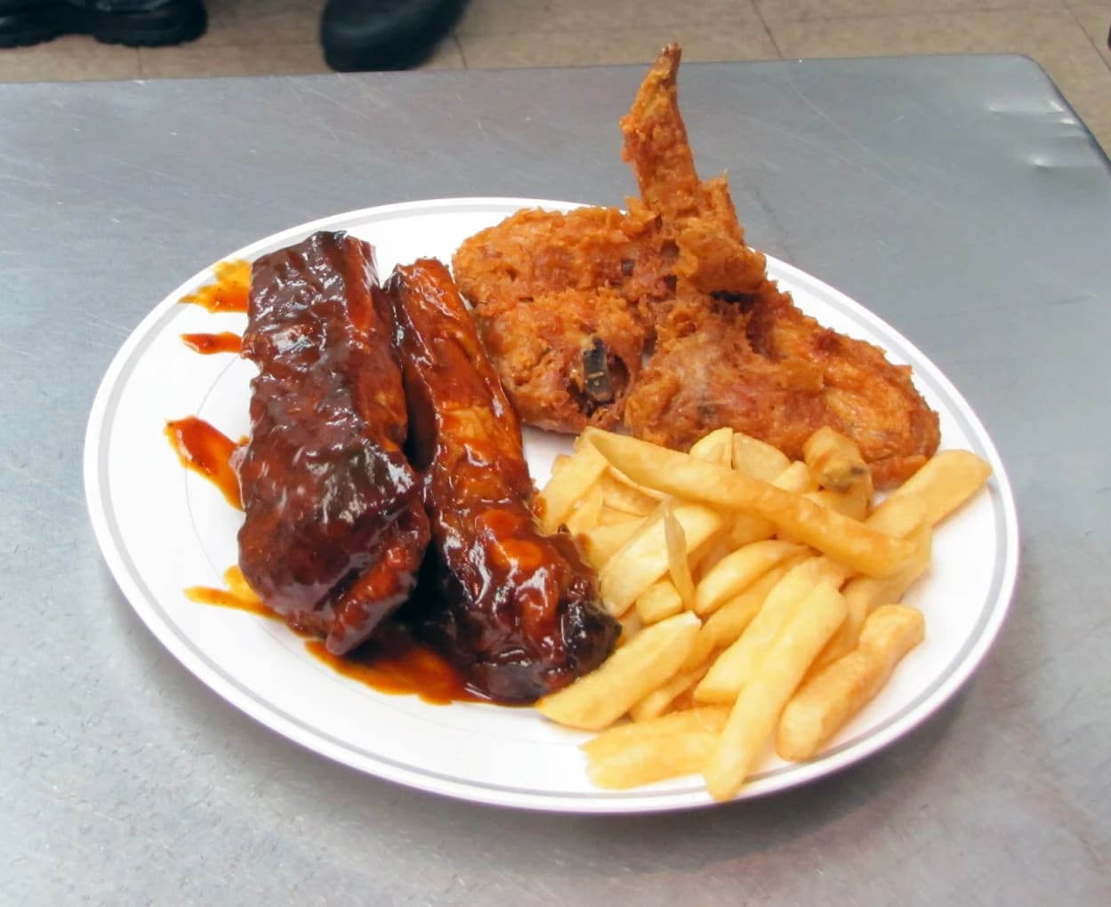 B & M BBQ - Oakwood Village