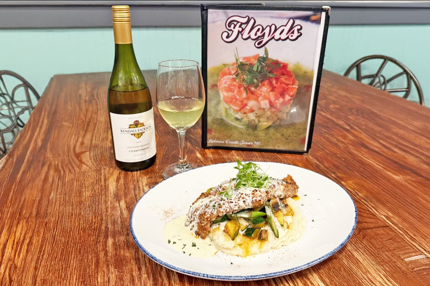 Photo 1 of 4: Floyds Seafood