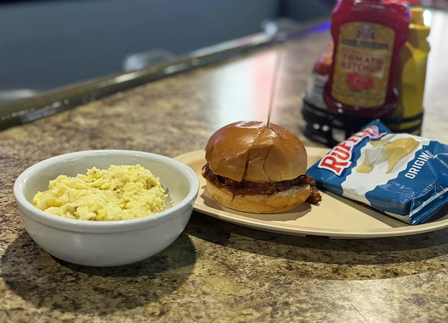 Photo 1 of 1: Apple Lounge & Grill